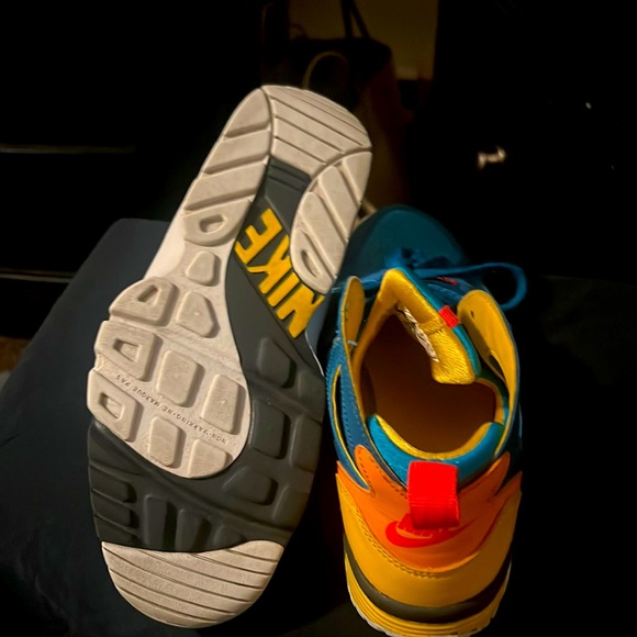 Nike Trainer Huarache (GS) size 5Y with Box 9.5/10 barely worn - Picture 6 of 7